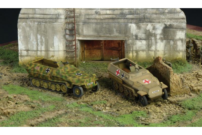 Fast Assembly military 7516 - Sd.Kfz.251/1 Ausf.C (1:72)