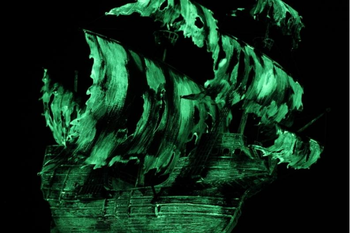 Model Kit loď 9042 - Flying Dutchman (Ghost Ship) (1:100)