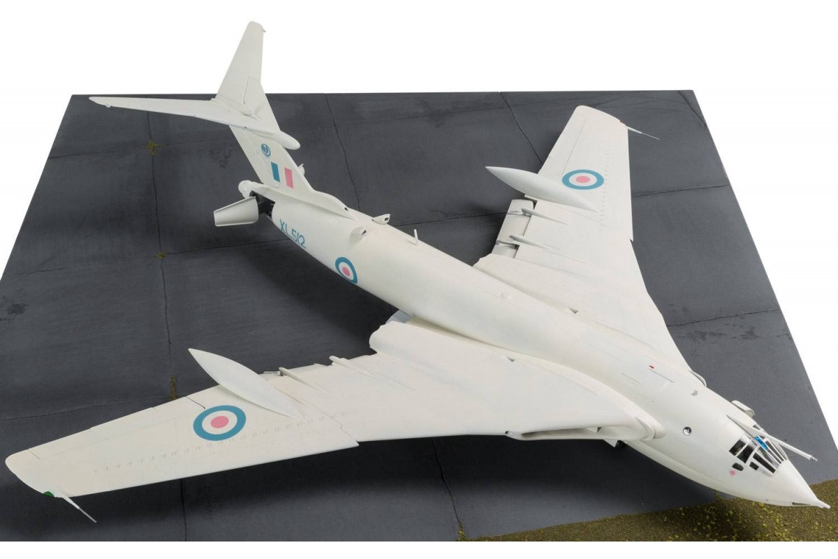 Airfix - HANDLEY PAGE VICTOR B.Mk.2 (1:72) - A12008 - MJ Modelkits.com