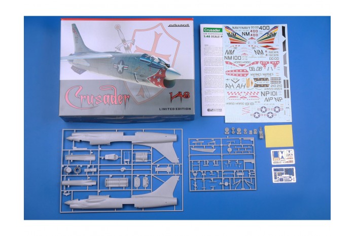 F8-E Crusader (1:48) - 11110