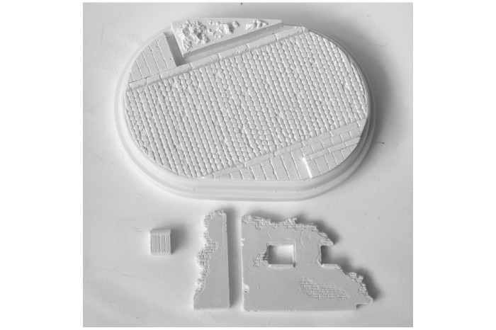 Street with ruin of the house - 7N19