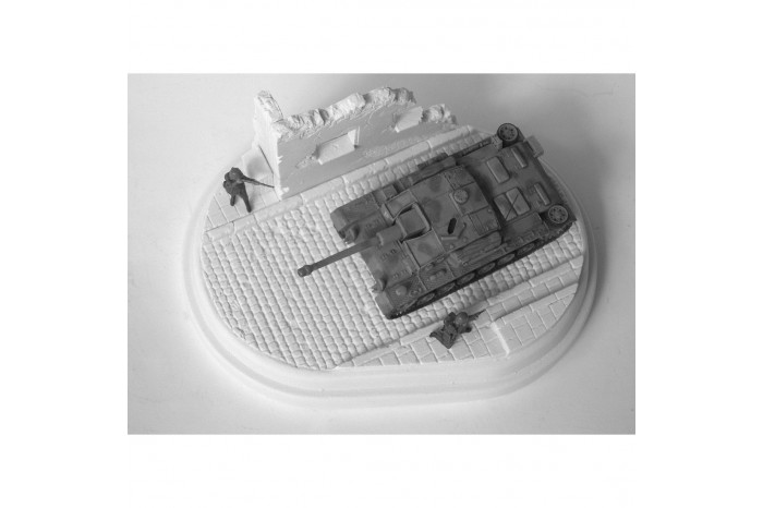 Street with ruin of the house - 7N19