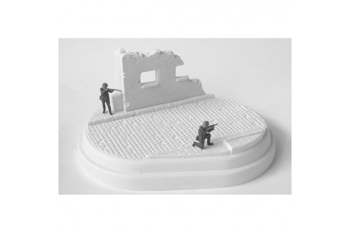 Street with ruin of the house - 7N19