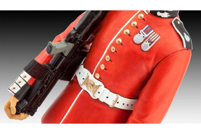 Plastic ModelKit figurka 02800 - Queen´s Guard (1:16)