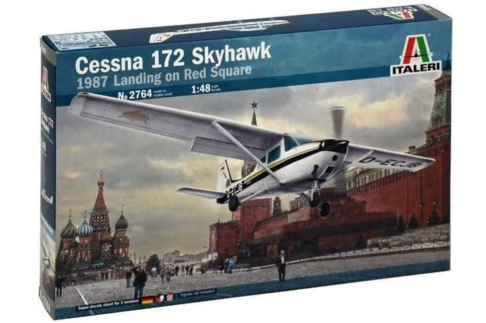 CESSNA 172 SKYHAWK - 1987 Landing on Red Square (1:48) - 2764