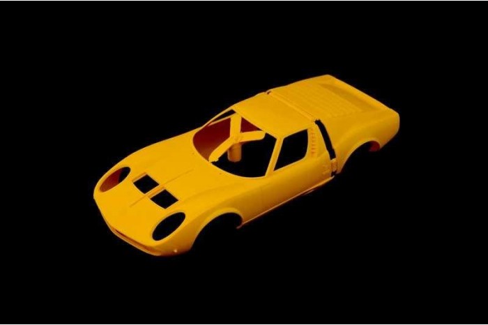 Model Set auto 72002 - LAMBORGHINI MIURA (1:24)