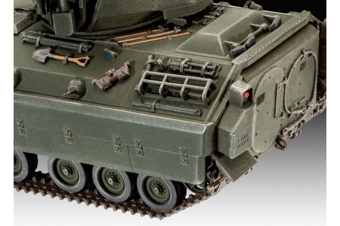 M2/M3 Bradley (1:72) - 03143