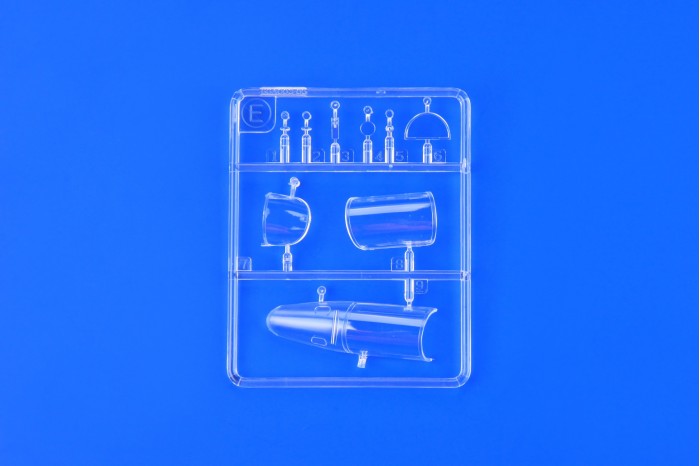 L-29 Dolphin (1:48) - 8099