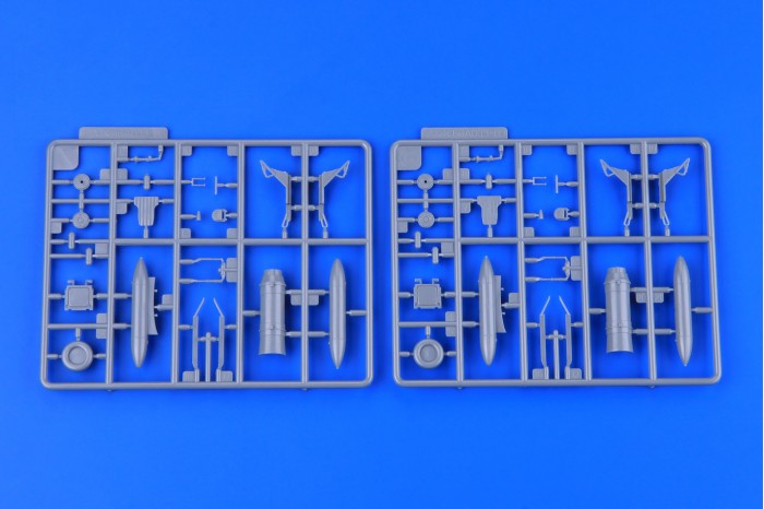 L-29 Dolphin (1:48) - 8099