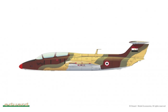 L-29 Dolphin (1:48) - 8099