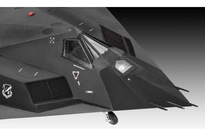 Plastic ModelKit letadlo 03899 - Lockheed Martin F-117A Nighthawk Stealth Fighter (1:72)