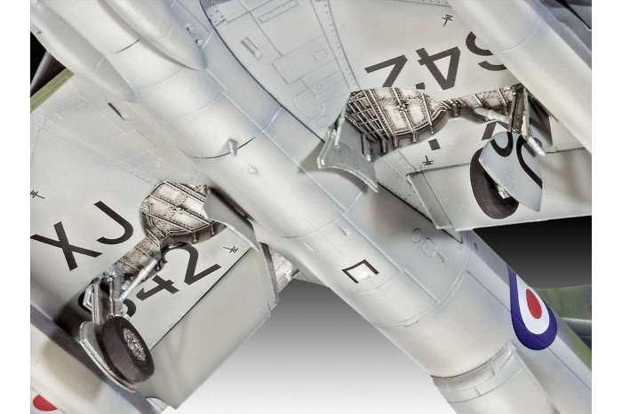 Model Set letadlo 63908 - 100 Years RAF: Hawker Hunter FGA.9 (1:72)