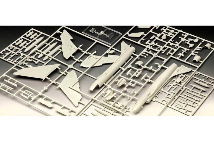 Model Set letadlo 63908 - 100 Years RAF: Hawker Hunter FGA.9 (1:72)