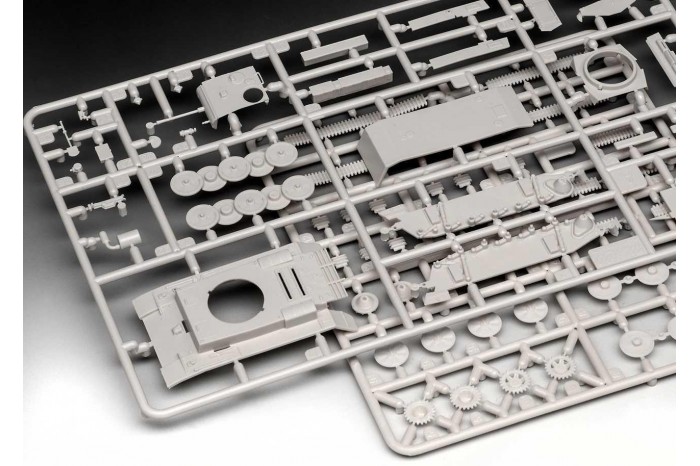 Plastic ModelKit tank 03266 - PzKpfw II Ausf.L LUCHS  (Sd.Kfz.123) (1:72)