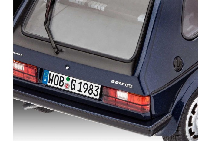 Gift-Set auto 05694 - 35 Years VW Golf 1 GTi Pirelli (1:24)