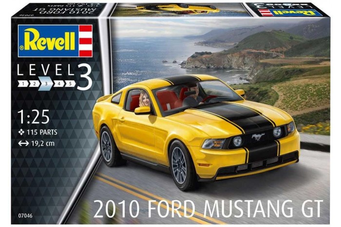 Plastic ModelKit auto 07046 - 2010 Ford Mustang GT (1:25)