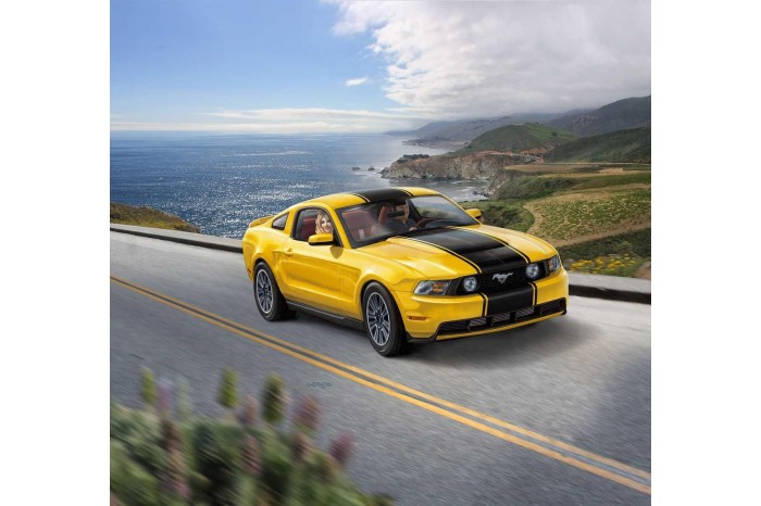 Model Set auto 67046 - 2010 Ford Mustang GT  (1:25)