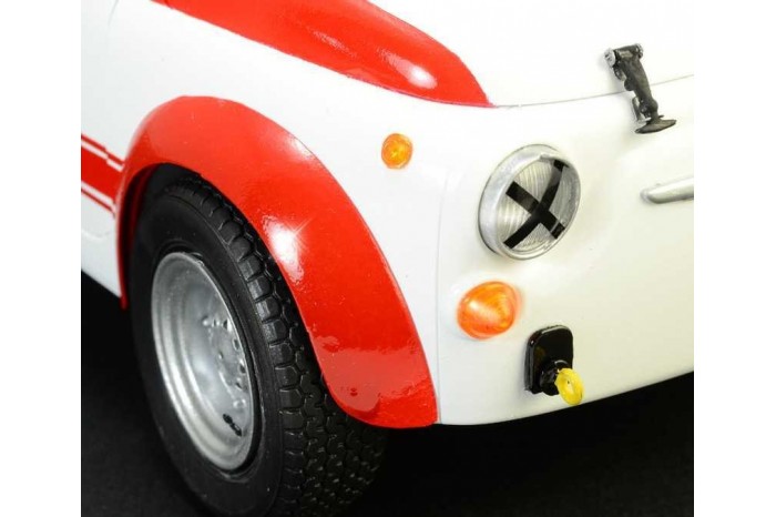 Model Kit auto 4705 - FIAT Abarth 695SS/Assetto Corsa (1:12)