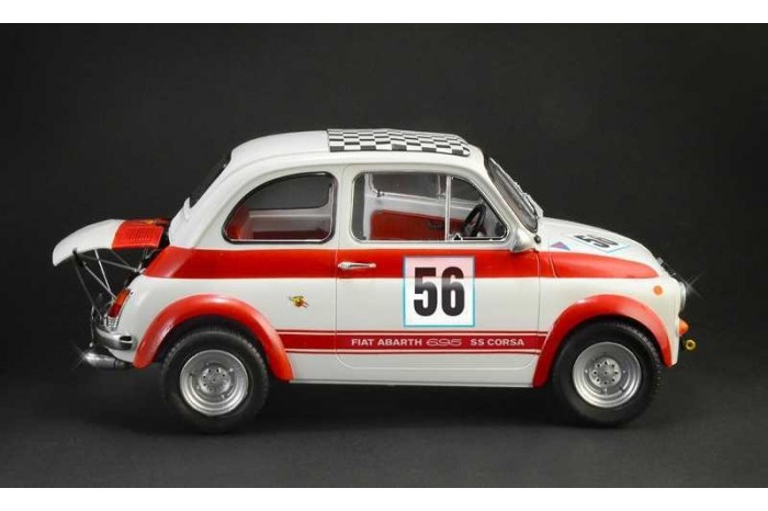 Model Kit auto 4705 - FIAT Abarth 695SS/Assetto Corsa (1:12)