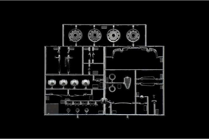 Model Kit auto 3653 - ALFA ROMEO GIULIETTA SPIDER 1300 (1:24)