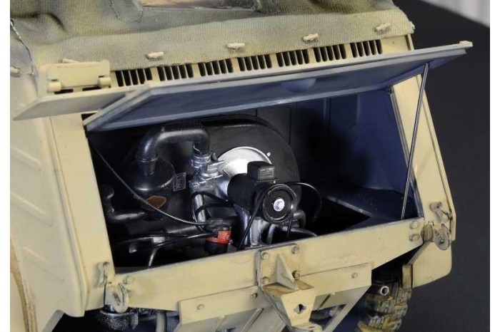 Model Kit military 7405 - Kdf.1 Typ 82 Kübelwagen (1:9)