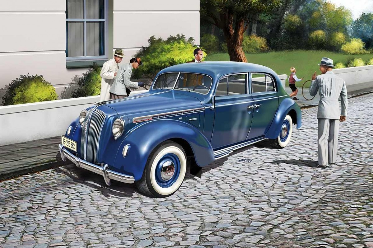 Luxury Class Car Admiral Saloon Maquette Bleue 7042 Revell 