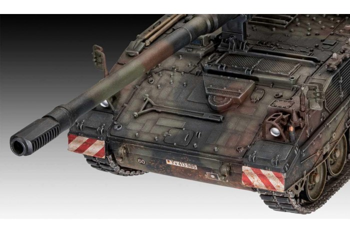 Plastic ModelKit tank 03279 - Panzerhaubitze 2000 (1:35)