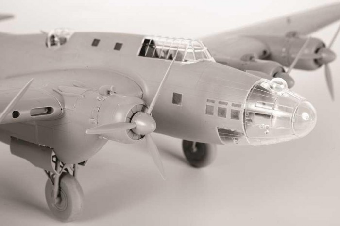Model Kit letadlo 7291 - Soviet Bomber TB-7 (1:72)