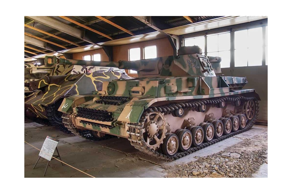 NEU! Zvezda 1:35 3674 German Panzer IV Ausf.G