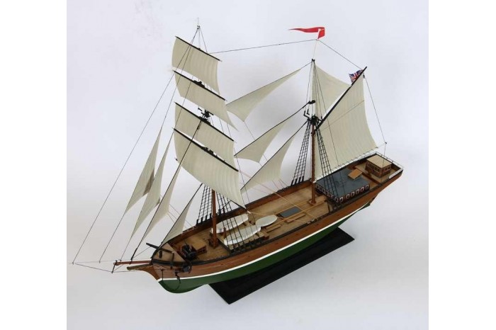 Model Kit loď 9011 - English Brigantine (RR) (1:100)