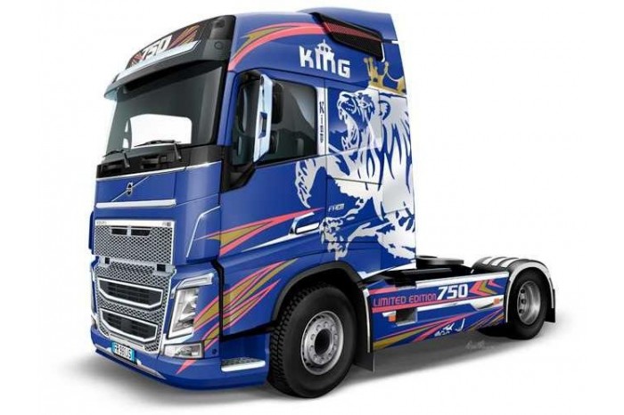 Model Kit truck 3942 - VOLVO FH4 Globetrotter Medium Roof (1:24)