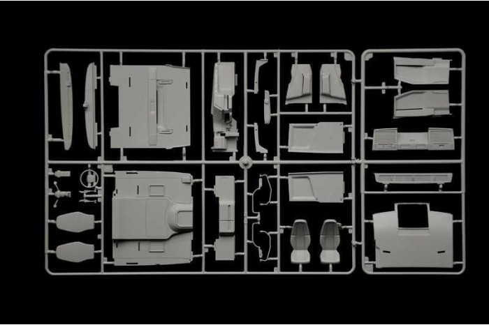 Model Kit truck 3942 - VOLVO FH4 Globetrotter Medium Roof (1:24)