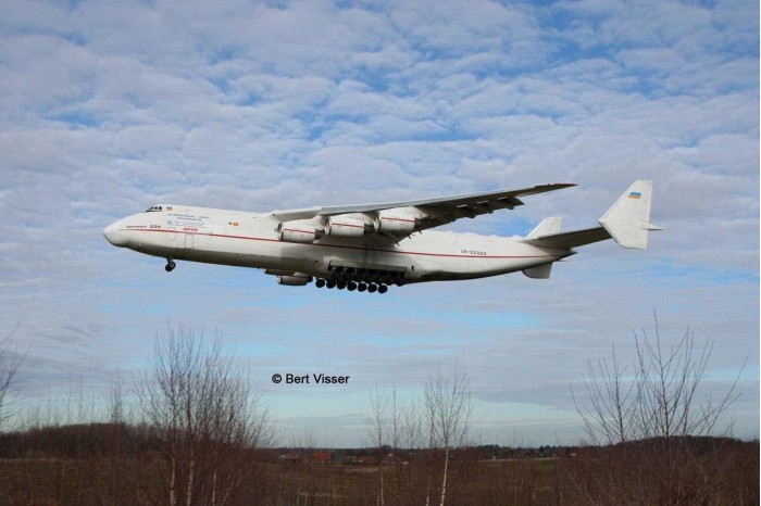 Plastic ModelKit letadlo 04957 - Antonov AN-225 Mrija (1:144)