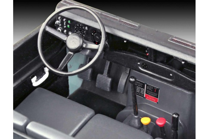 Plastic ModelKit auto 07047 - Land Rover Series III (1:24)