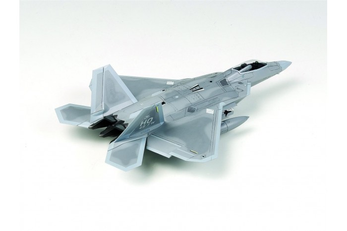 Model Kit letadlo 12423 - F-22A AIR DOMINANCE FIGHTER (1:72)