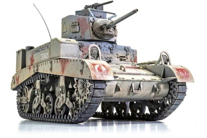 Classic Kit tank A1358 - M3 Stuart, Honey (British Version) (1:35)