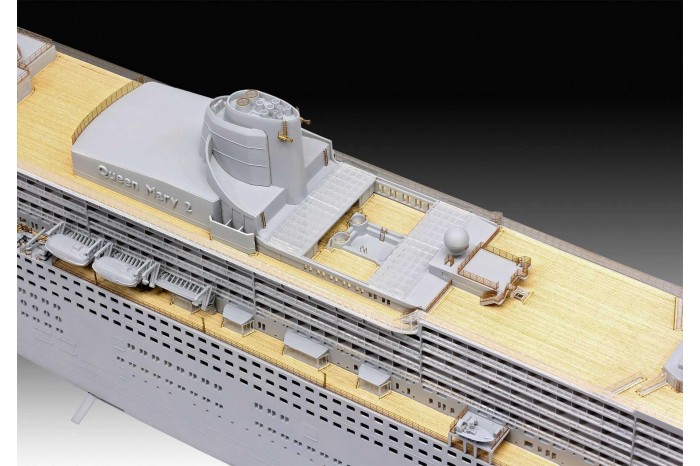Plastic ModelKit loď Limited Edition 05199 - Queen Mary 2 (Platinum Edition) (1:400)