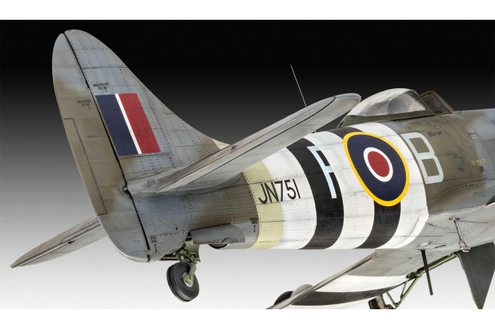 Plastic ModelKit letadlo 03851 - Hawker Tempest V (1:32)