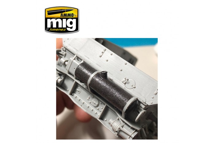 ANTI-SLIP PASTE - BLACK COLOR FOR 1:72 & 1:48 - 2034