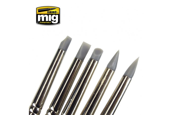 RUBBER BRUSH SET - 7606