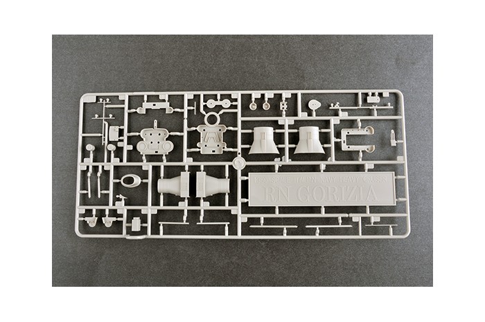 Italian Heavy Cruiser Gorizia (1:350) - 05349