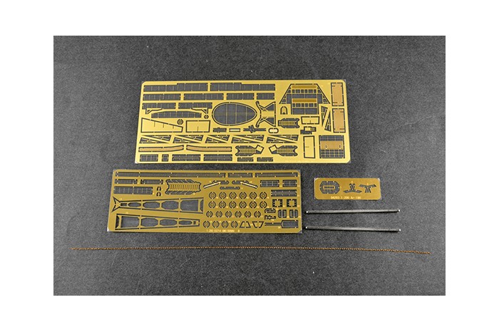 German Gneisenau Battleship (1:200) - 03714
