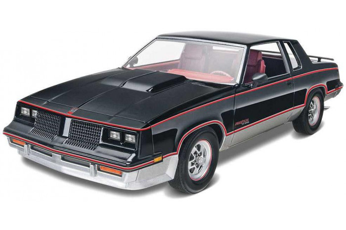Plastic ModelKit MONOGRAM auto 4317 - '83 Hurst Oldsmobile® (1:25)