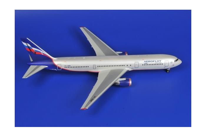 Model Kit letadlo 7005 - Boeing 767-300 (1:144)