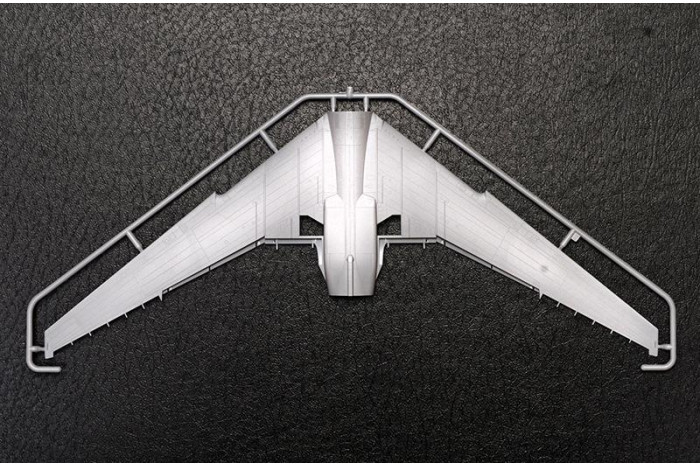 Model Kit letadlo 7013 - Ilyushin IL-62M (1:144)