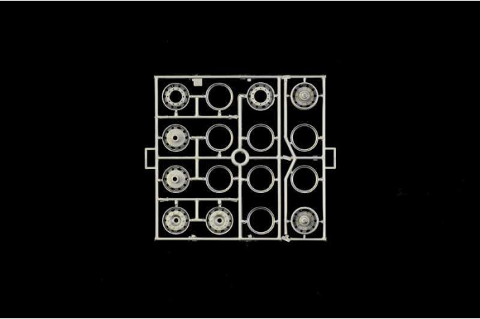 Model Kit truck 3926 - IVECO TURBOSTAR 190.48 SPECIAL (1:24)