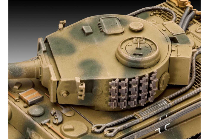 Plastic ModelKit tank 03262 - PzKpfw VI Ausf. H Tiger (1:72)