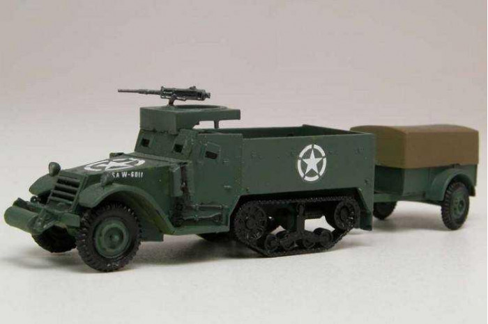 Classic Kit VINTAGE military A02318V - M3 Half Track & 1 Ton Trailer (1:76)