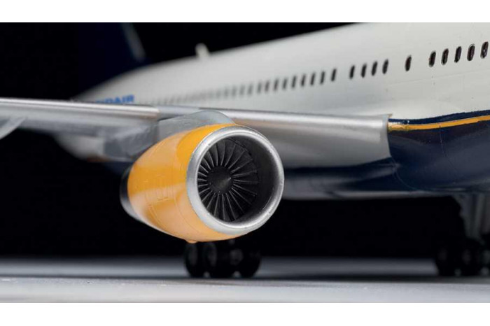 Model Kit letadlo 7032 - Boeing 757-200 (1:144)