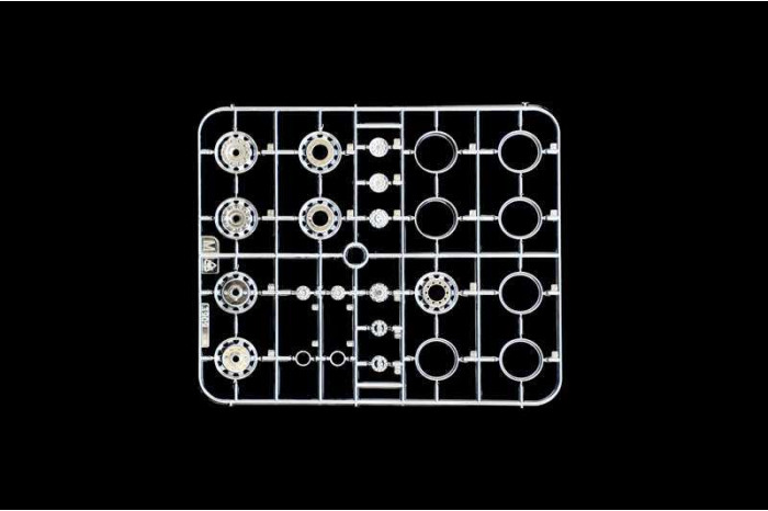 Model Kit truck 3952 - Scania R 730 Streamline 4x2 Show Trucks (1:24)